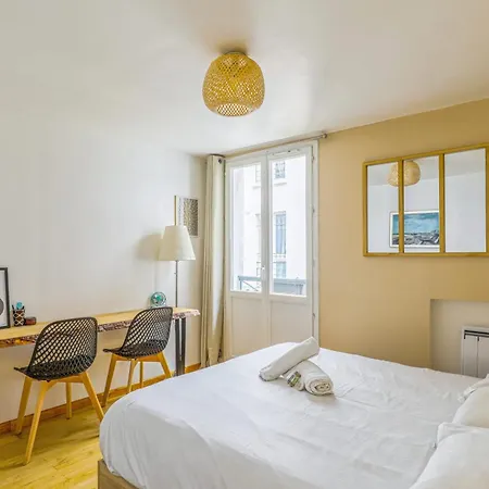 Apartment Charming T4 In The 3rd Arrondissement Of - Welkeys *