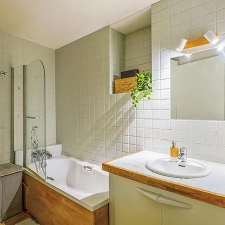 Apartment Charming T4 In The 3rd Arrondissement Of - Welkeys Paris