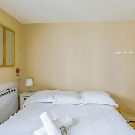 Apartment Charming T4 In The 3rd Arrondissement Of - Welkeys *