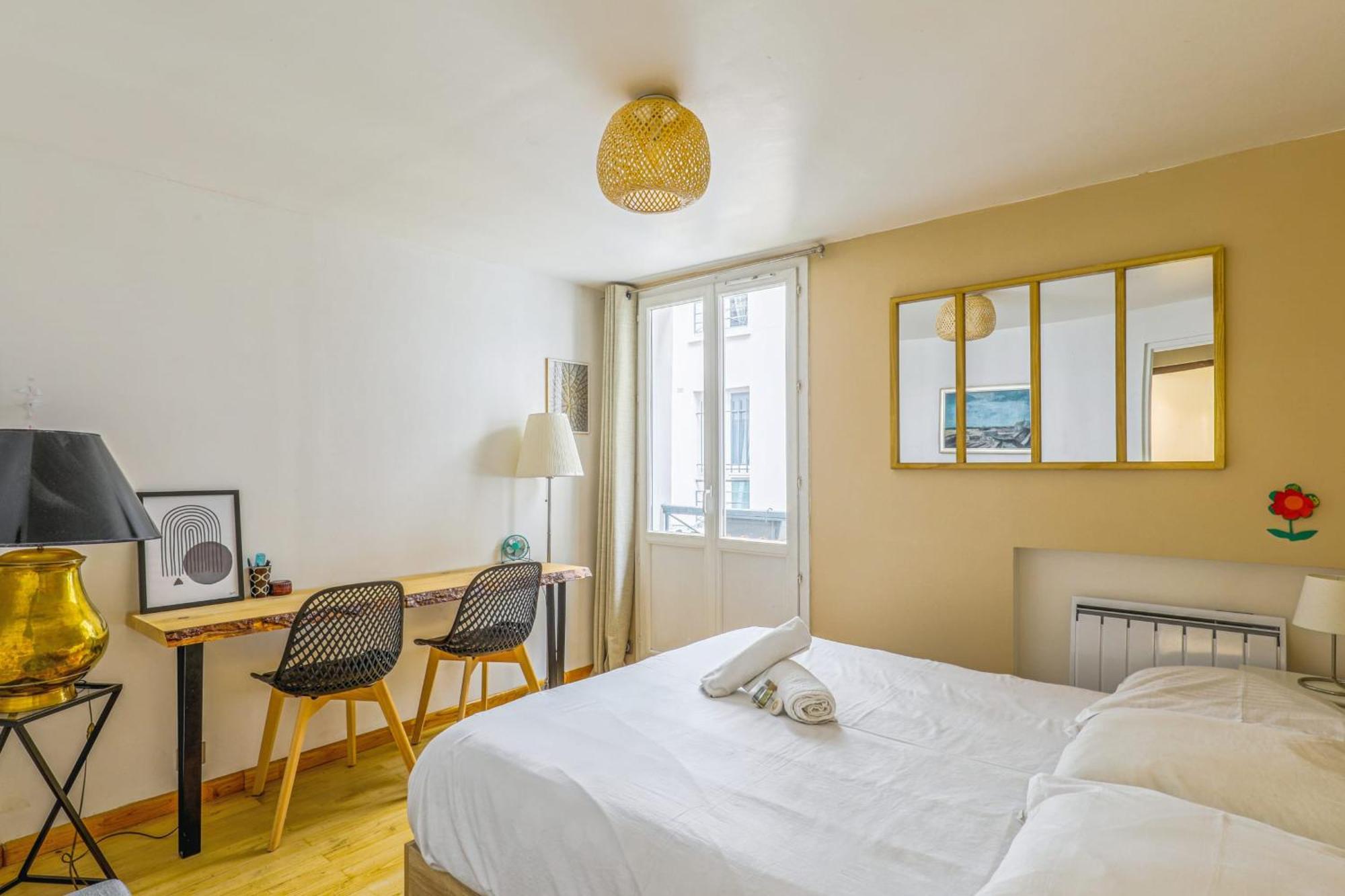 Apartment Charming T4 In The 3rd Arrondissement Of - Welkeys *